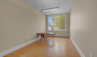 14 School St, Bristol, VT 05443