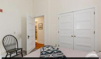 12 Elm St 2, Newport, RI 02840