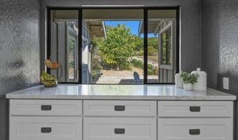 929 Pepper Tree Ln, Fallbrook, CA 92028