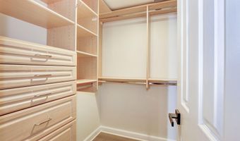 4808 MOORLAND Ln 711, Bethesda, MD 20814