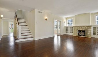 125 Court St, Bay St. Louis, MS 39520