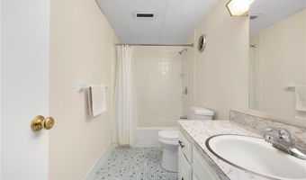 143 Hoffman Ave 205, Cranston, RI 02920