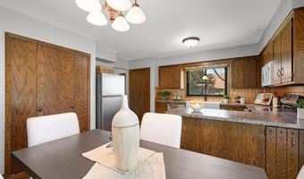 8296 144th St W, Apple Valley, MN 55124