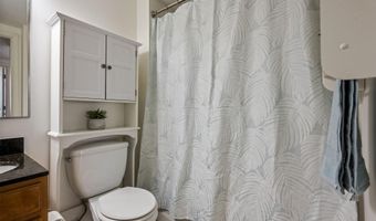 880 N POLLARD St N 923, Arlington, VA 22203