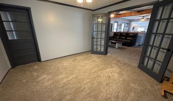 807 6th St, Aurora, NE 68818