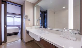 2600 W Harmon Ave 53020, Las Vegas, NV 89158