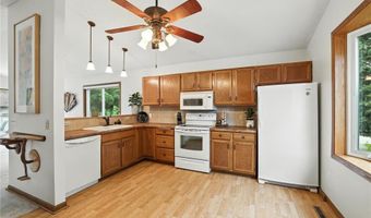 15913 Garrett Dr, Apple Valley, MN 55124