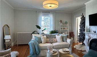 5 Record St 2B, Newport, RI 02840