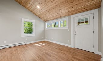 63 Savarese Ln, Burlington, CT 06013