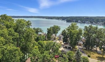 6955 WN Lake Gage Dr, Angola, IN 46703