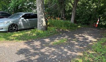 35 B Circle St, Bristol, CT 06010