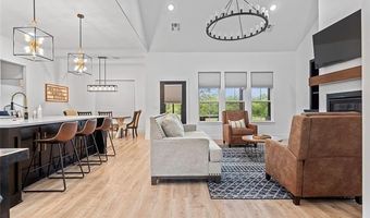 1013 Prairie View Rd, Ardmore, OK 73401