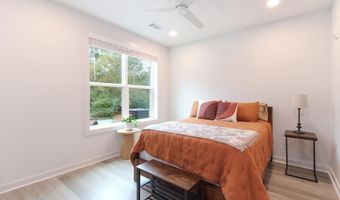 240 Martha Dr, Athens, GA 30606