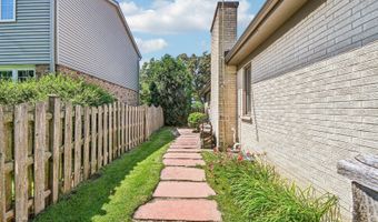 815 S Salem Ave, Arlington Heights, IL 60005