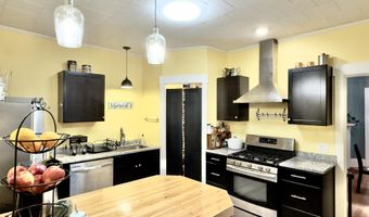 21 Cottage St, Bangor, ME 04401