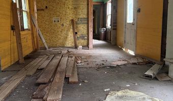 179 6th St, Apalachicola, FL 32320