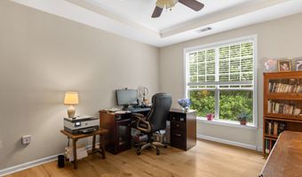 933 Sandringham Dr 933, Alpharetta, GA 30004