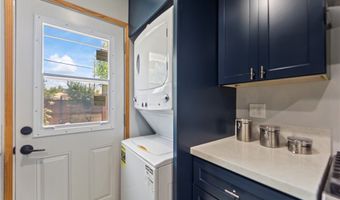 17660 Martha St, Encino, CA 91316