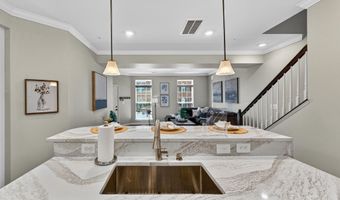 42227 PIEBALD Sq, Aldie, VA 20105
