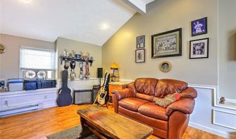 5 HIGH St, Warwick, RI 02886