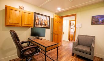 875 Hammond St, Bangor, ME 04401