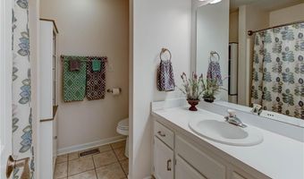17700 157th St, Basehor, KS 66007
