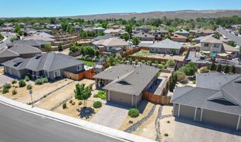 2203 Windrow Dr, Fernley, NV 89408