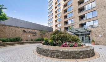 2001 15TH St N 506, Arlington, VA 22201