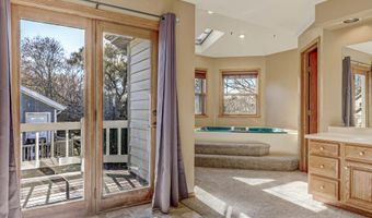 624 S KELLER PARK Dr, Appleton, WI 54914