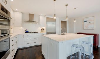 4915 HAMPDEN Ln 206, Bethesda, MD 20814