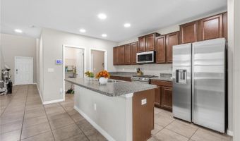 5149 WHITE CHICORY Dr, Apollo Beach, FL 33572