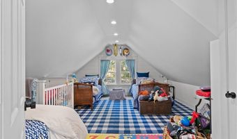 322 Indian Ave, Middletown, RI 02842
