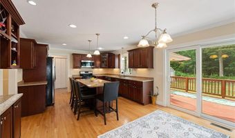10 Sables Way, Lincoln, RI 02865
