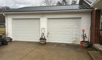 11812 Midland Trail Rd, Ashland, KY 41102