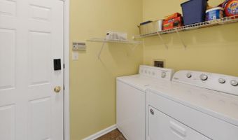 222 W HOPE Ct, Bear, DE 19701
