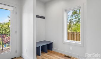 34 Fern St, Asheville, NC 28803