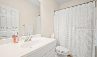 30 Dolphin Point Dr, Beaufort, SC 29907