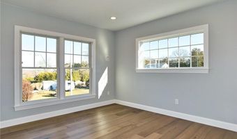 24 Seaspray Way, Little Compton, RI 02837