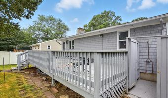 89 Spice Bush Trl, Narragansett, RI 02882