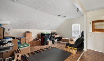 7 Cleveland Ave, Cranston, RI 02920