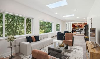 7001 LONGWOOD Dr, Bethesda, MD 20817