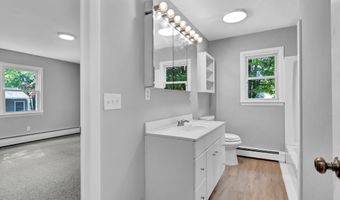 6 Marbil Rd, Danbury, CT 06811