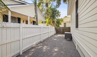 1711 Duke St, Beaufort, SC 29902