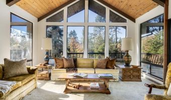 1045 Summit Lake Dr, Angwin, CA 94508