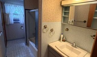 1685 Laurie Dr, Austintown, OH 44511