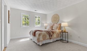 37 Concord Rd, Acton, MA 01720