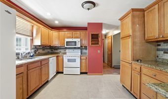 603 E Main St, Anna, OH 45302