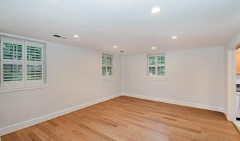 400 COMMONWEALTH Ave 107, Alexandria, VA 22301