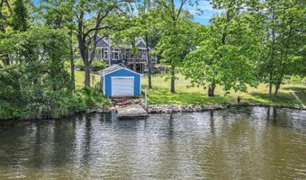 3589 Shoreline Dr, Allegan, MI 49010