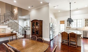 17744 Pecan Shadows Dr, Baton Rouge, LA 70810